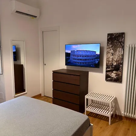 Iuggi's - Vatican Apartment